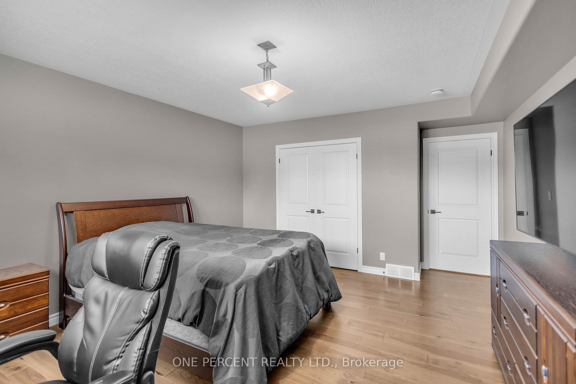 Photo 35 of 1410 Thompson Road E, Norfolk, Villa Nova — HOMEH