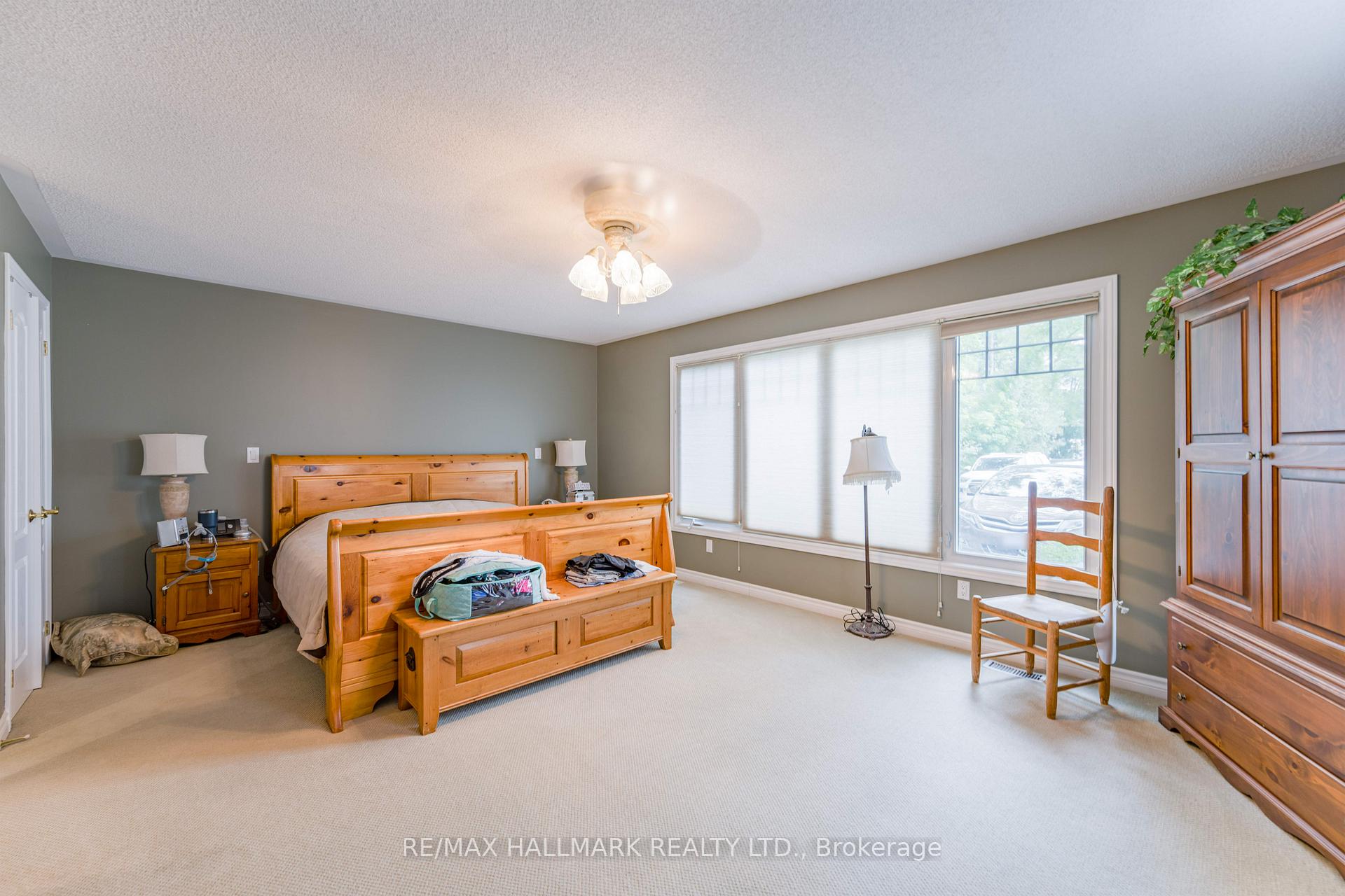 Photo 9 of 361 Lake Drive N, Georgina, Historic Lakeshore Communities — HOMEH