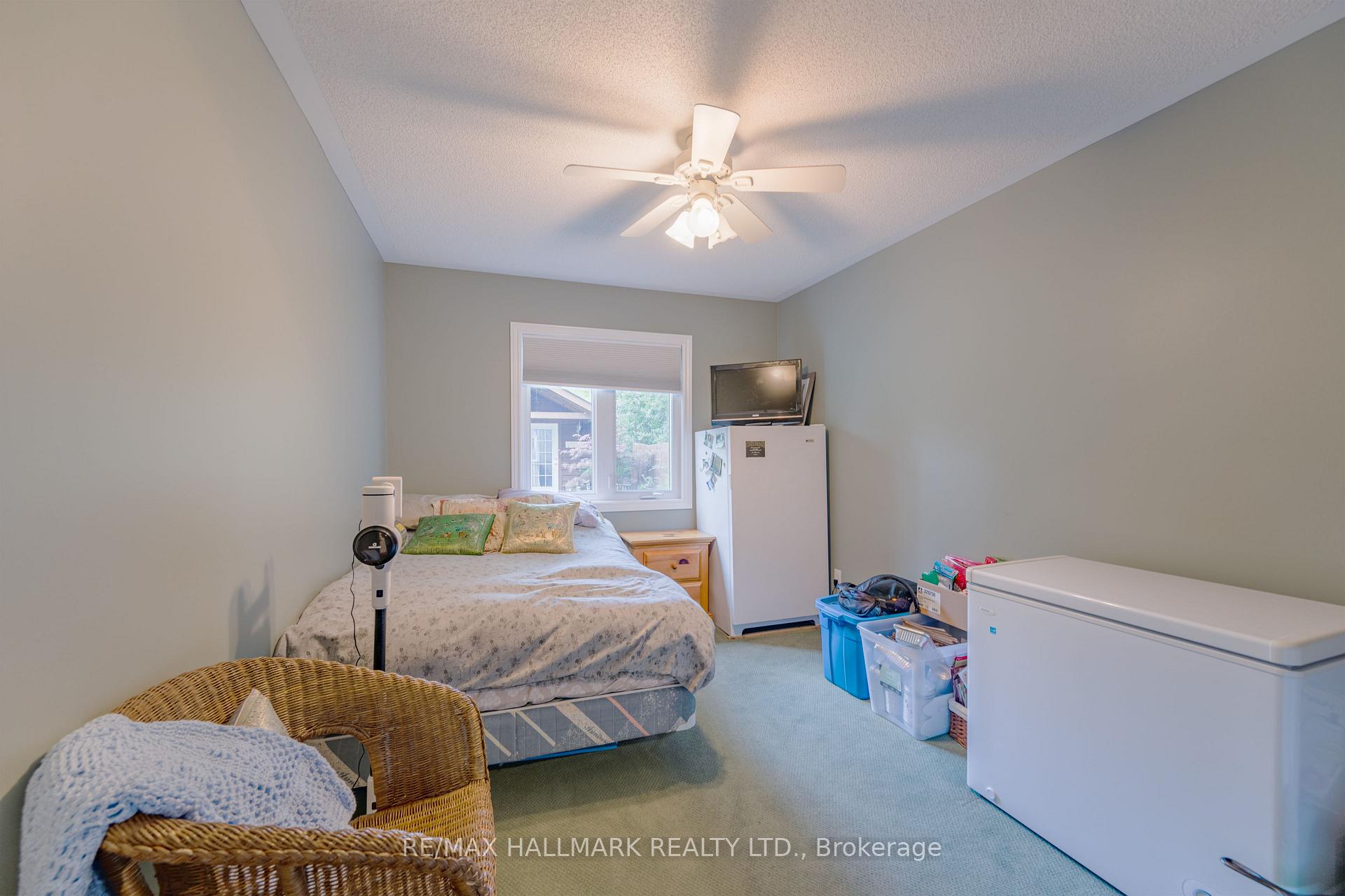 Photo 10 of 361 Lake Drive N, Georgina, Historic Lakeshore Communities — HOMEH