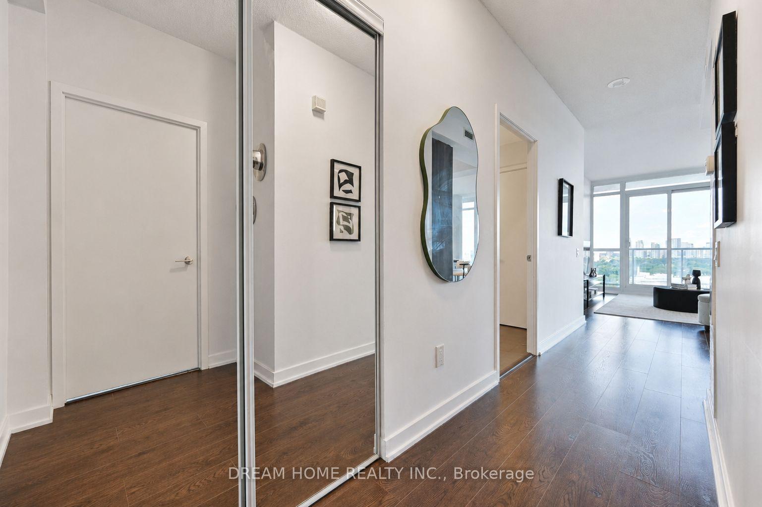 Photo 4 of Unit 2608, 121 Mcmahon Drive, North York, Bayview Village — HOMEH