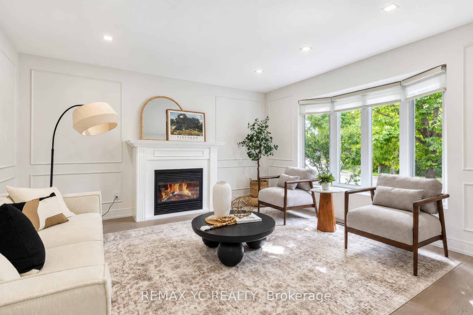 Photo 2 of 4 Simmons Crescent, Aurora, Aurora Highlands — HOMEH