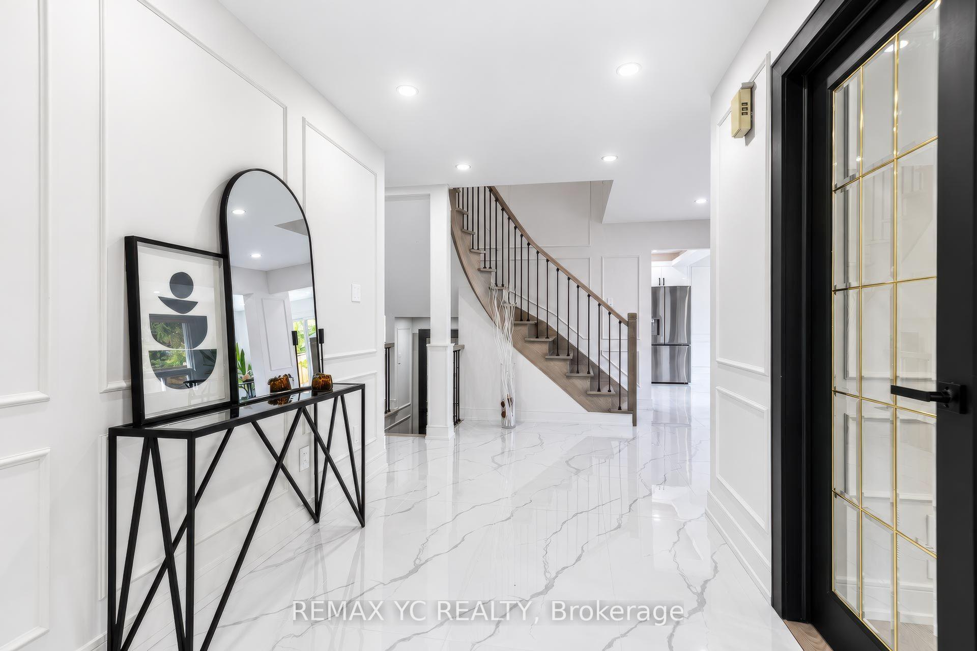 Photo 5 of 4 Simmons Crescent, Aurora, Aurora Highlands — HOMEH