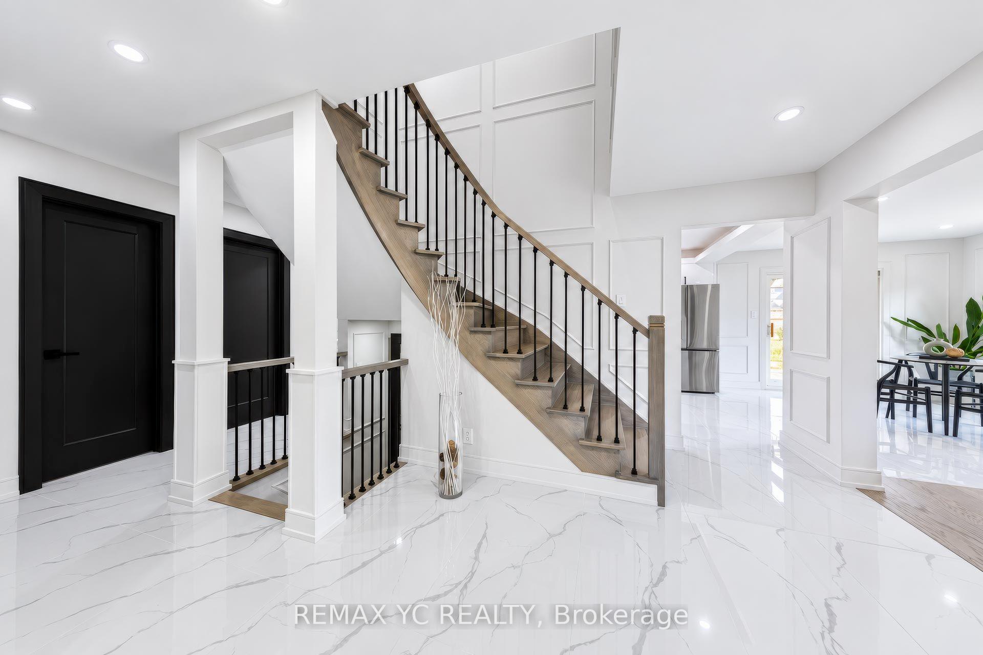 Photo 6 of 4 Simmons Crescent, Aurora, Aurora Highlands — HOMEH