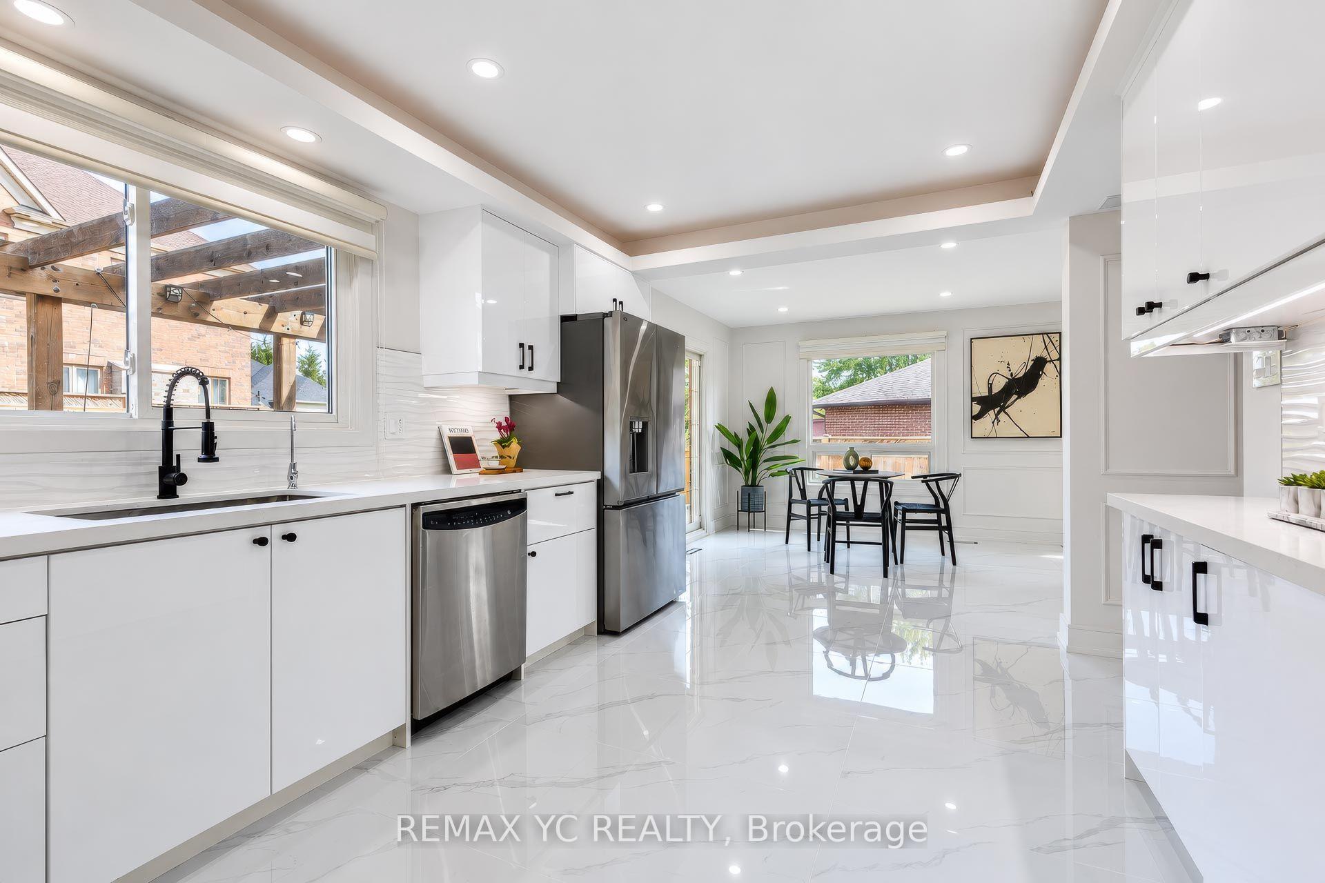 Photo 15 of 4 Simmons Crescent, Aurora, Aurora Highlands — HOMEH