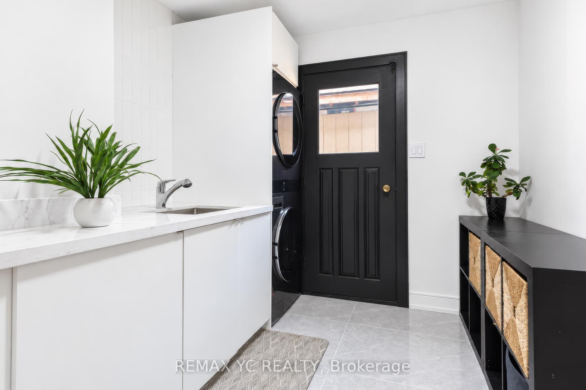 Photo 18 of 4 Simmons Crescent, Aurora, Aurora Highlands — HOMEH