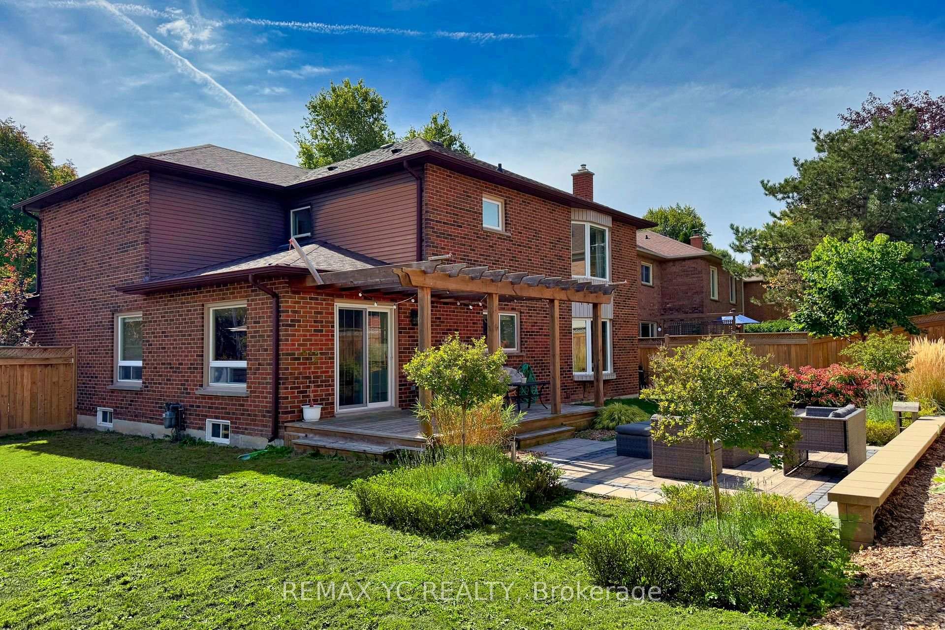Photo 32 of 4 Simmons Crescent, Aurora, Aurora Highlands — HOMEH