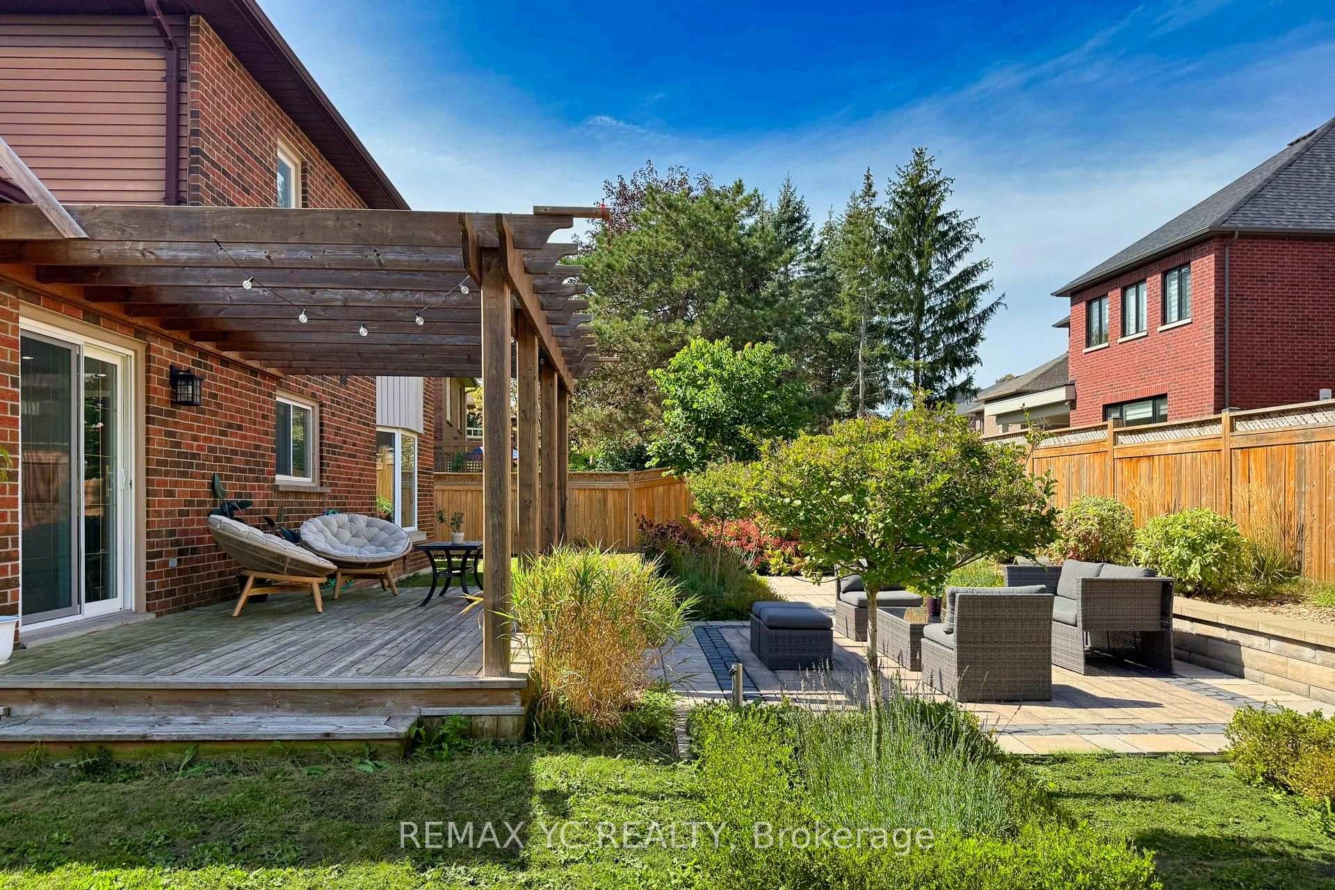Photo 34 of 4 Simmons Crescent, Aurora, Aurora Highlands — HOMEH