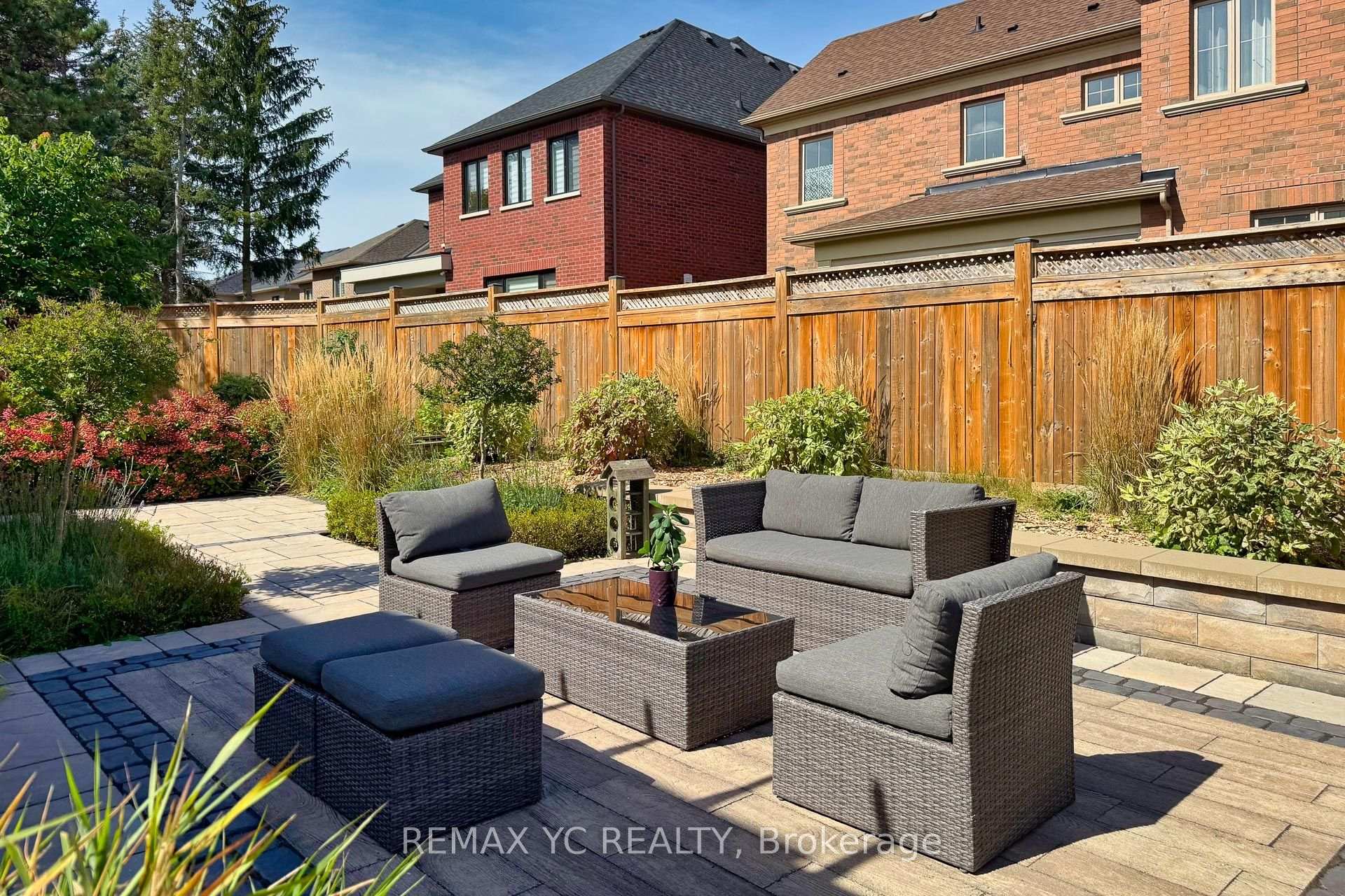 Photo 35 of 4 Simmons Crescent, Aurora, Aurora Highlands — HOMEH