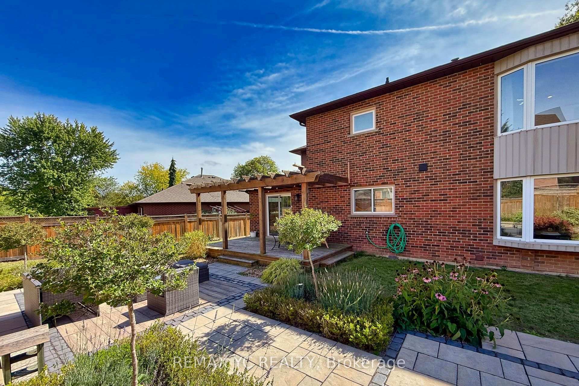 Photo 36 of 4 Simmons Crescent, Aurora, Aurora Highlands — HOMEH