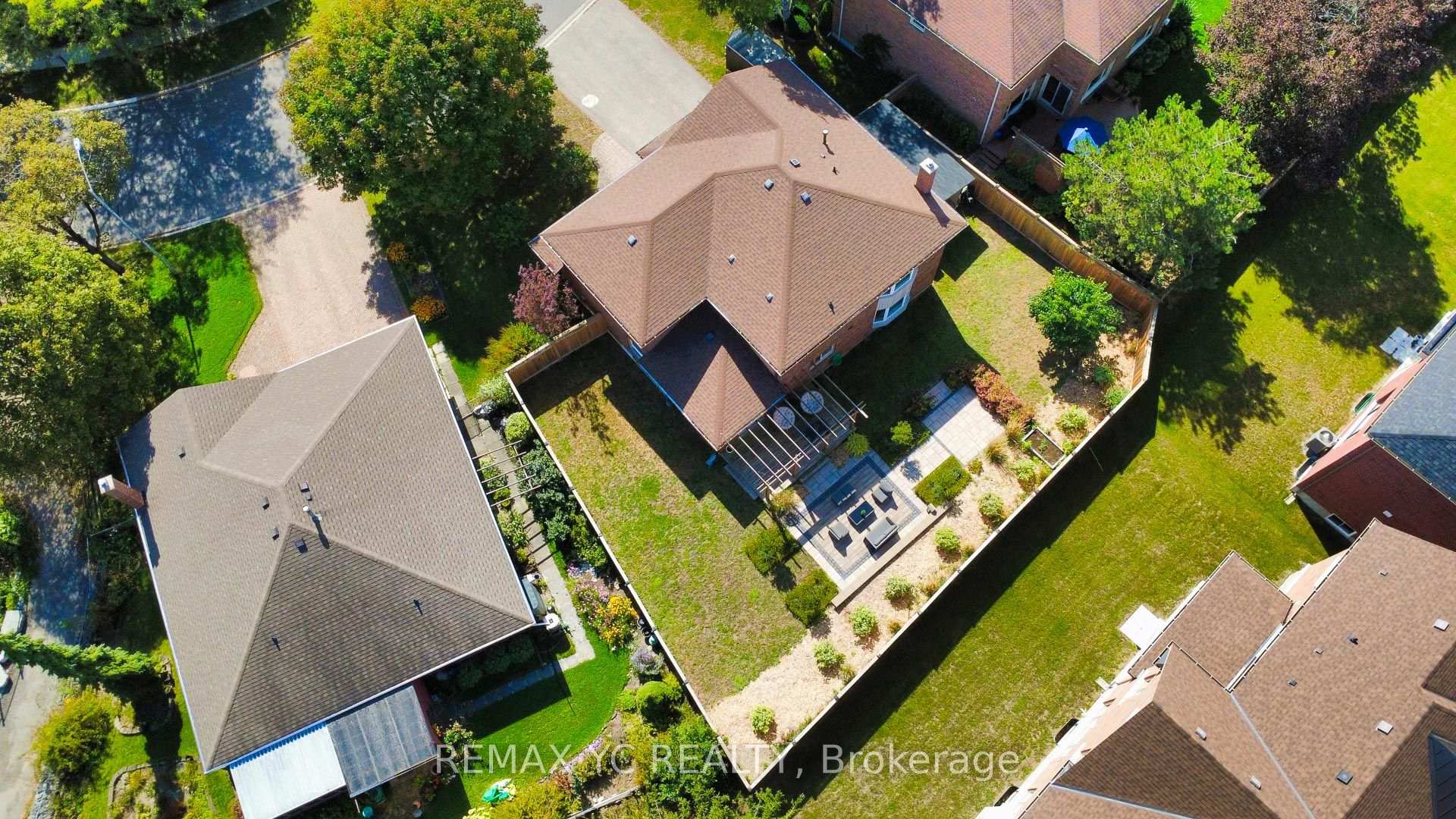 Photo 41 of 4 Simmons Crescent, Aurora, Aurora Highlands — HOMEH