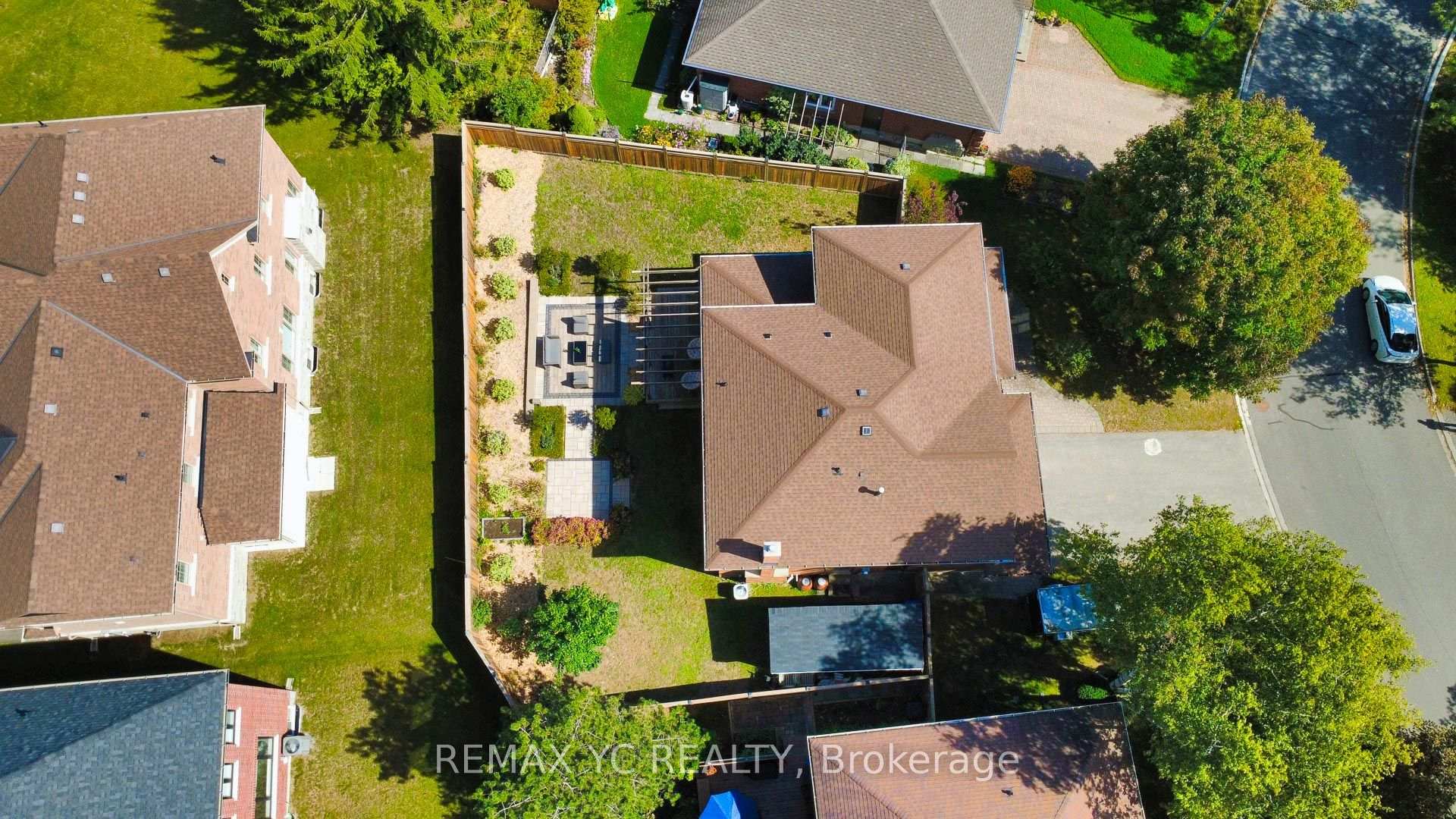 Photo 44 of 4 Simmons Crescent, Aurora, Aurora Highlands — HOMEH