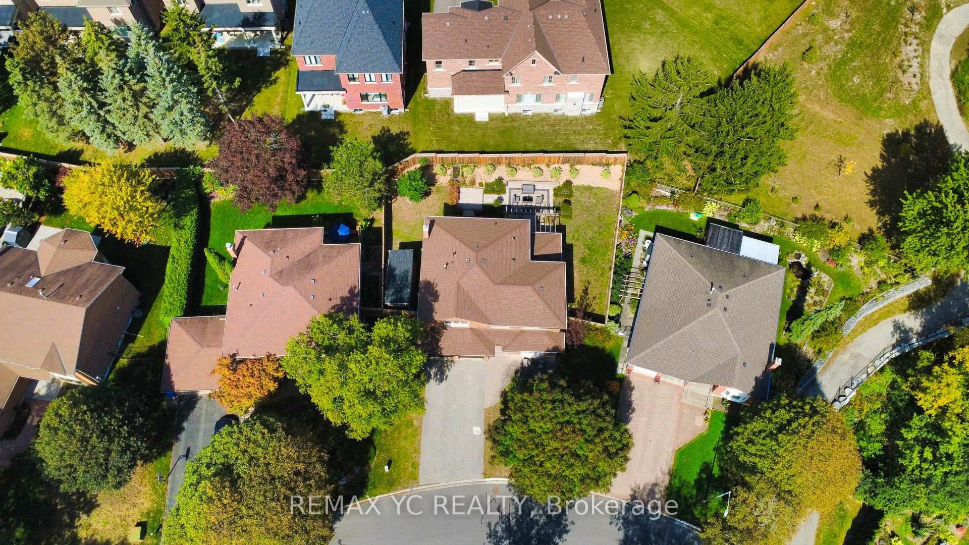 Photo 46 of 4 Simmons Crescent, Aurora, Aurora Highlands — HOMEH