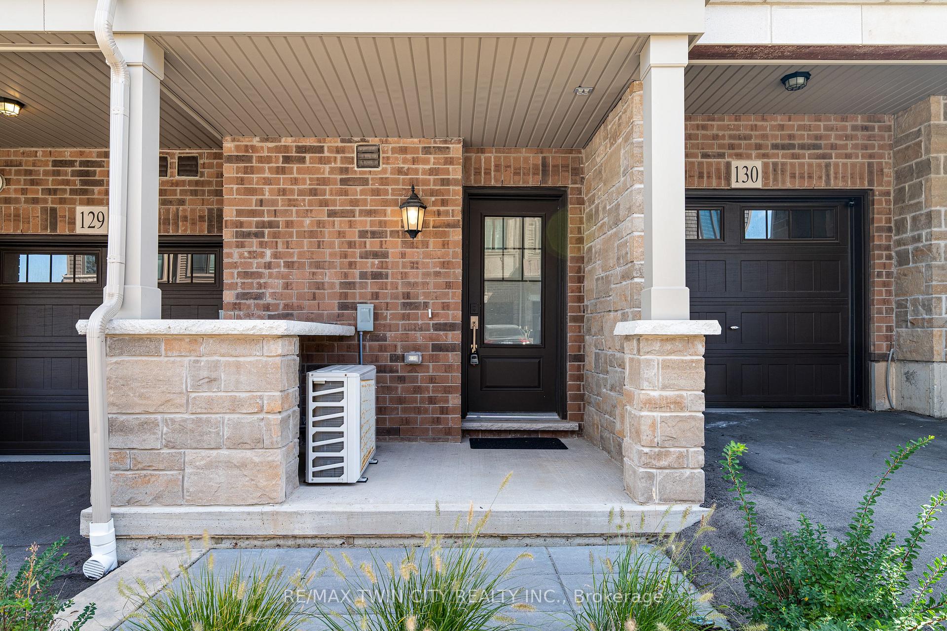 Photo 4 of Unit 129, 10 Birmingham Drive, Cambridge, Hagey — HOMEH