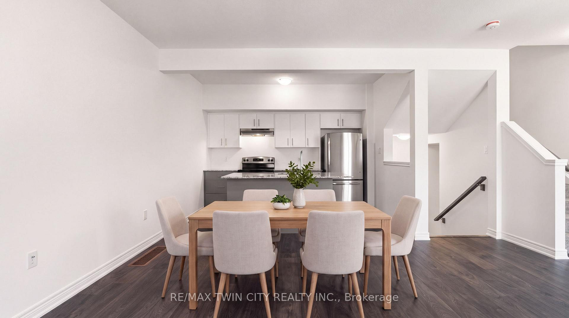 Photo 8 of Unit 129, 10 Birmingham Drive, Cambridge, Hagey — HOMEH