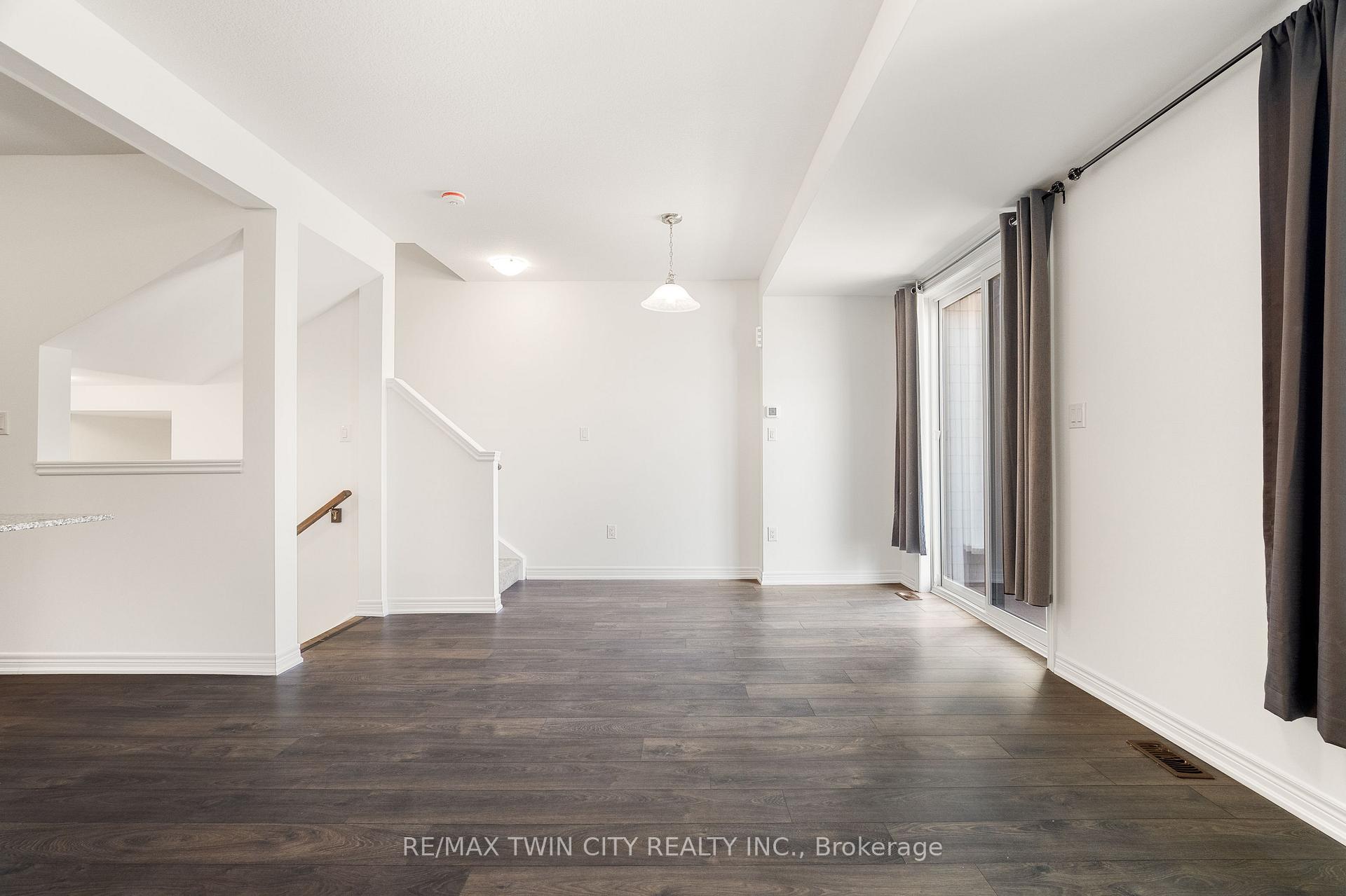 Photo 12 of Unit 129, 10 Birmingham Drive, Cambridge, Hagey — HOMEH