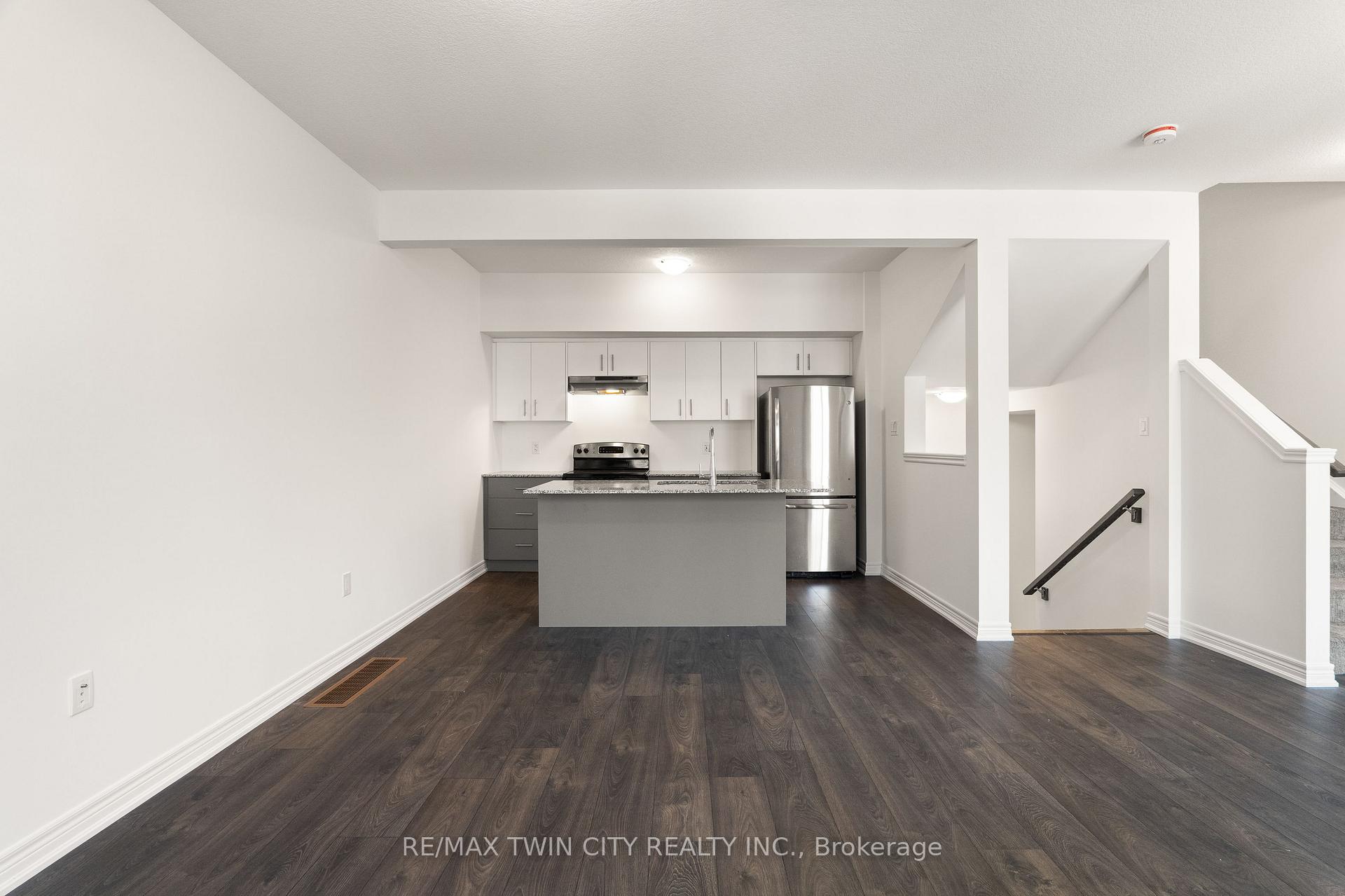 Photo 16 of Unit 129, 10 Birmingham Drive, Cambridge, Hagey — HOMEH