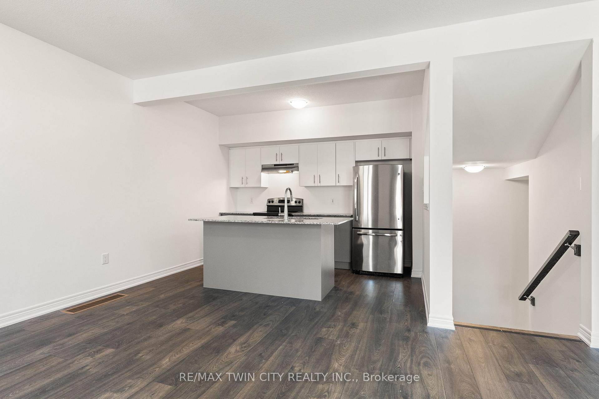 Photo 17 of Unit 129, 10 Birmingham Drive, Cambridge, Hagey — HOMEH