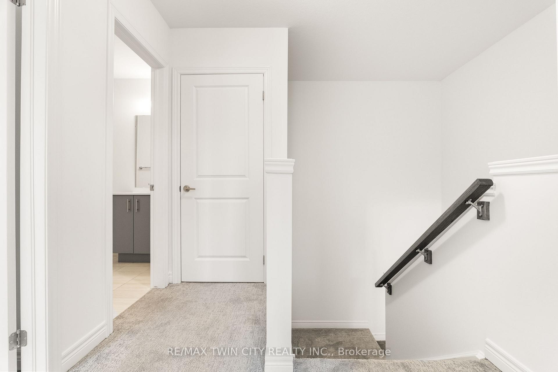 Photo 24 of Unit 129, 10 Birmingham Drive, Cambridge, Hagey — HOMEH