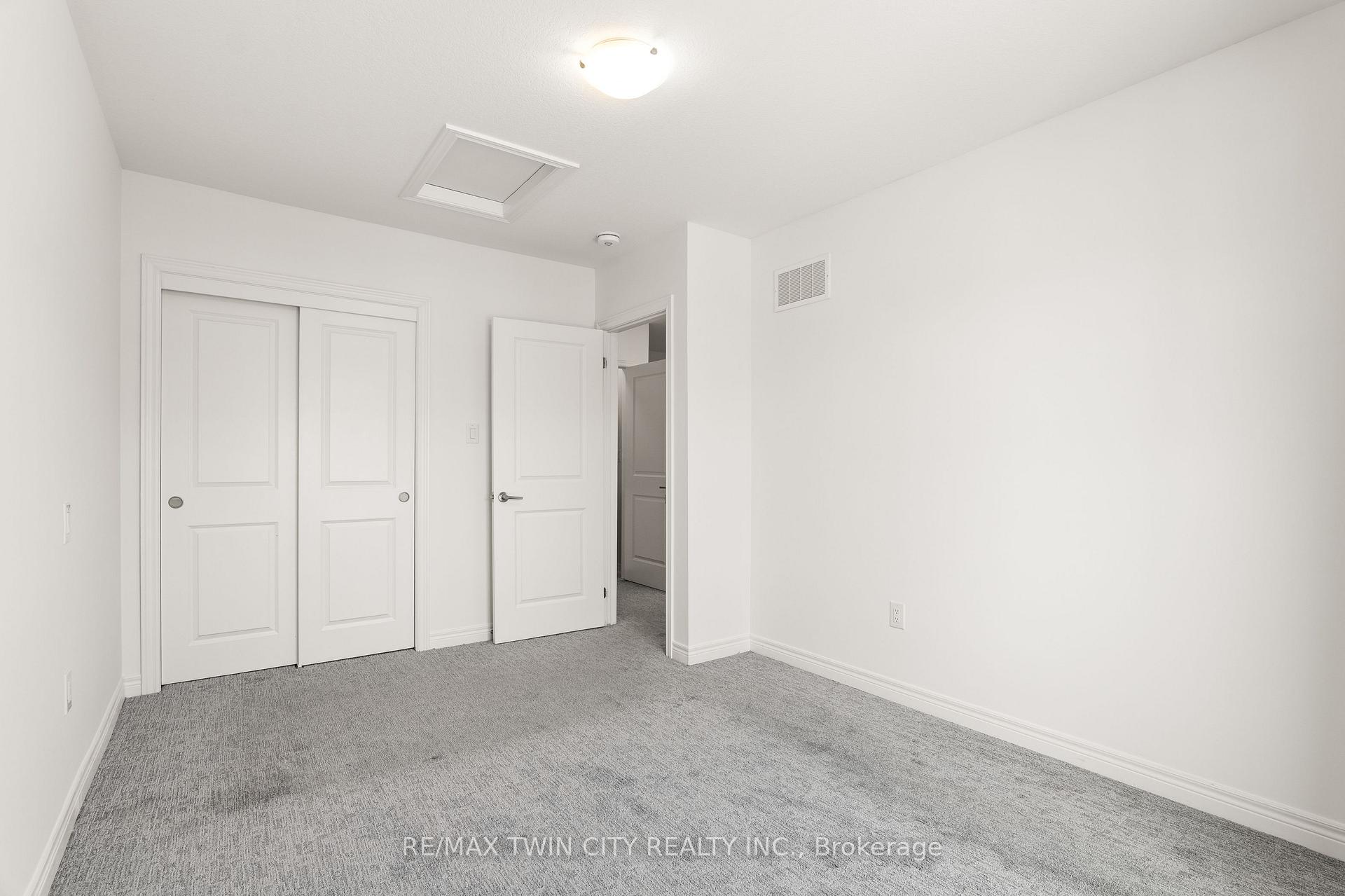 Photo 28 of Unit 129, 10 Birmingham Drive, Cambridge, Hagey — HOMEH
