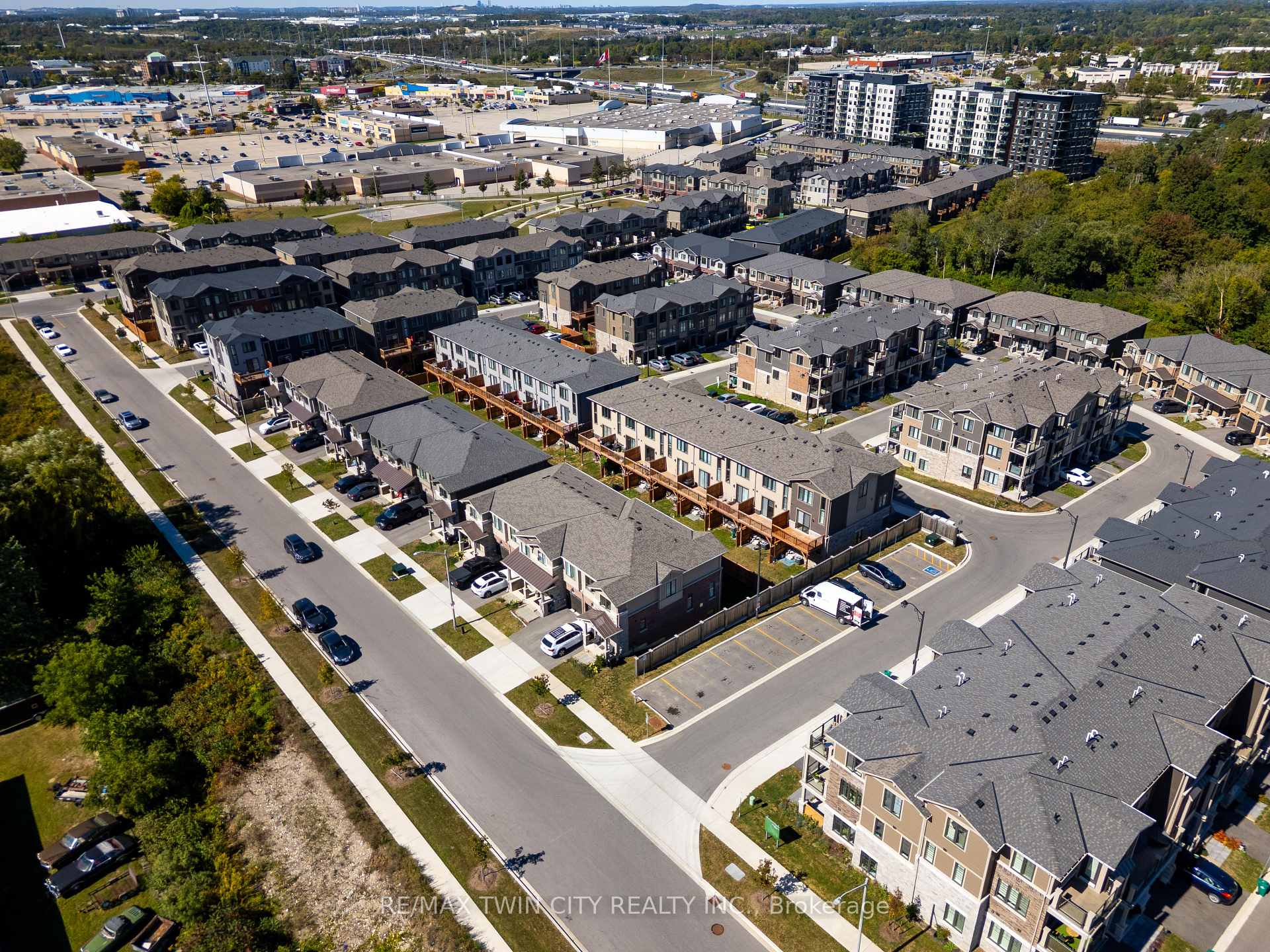 Photo 45 of Unit 129, 10 Birmingham Drive, Cambridge, Hagey — HOMEH