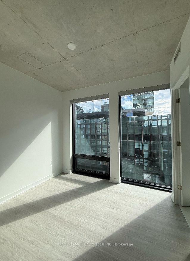 Photo 5 of Unit 602, 284 King Street E, Toronto, Moss Park — HOMEH