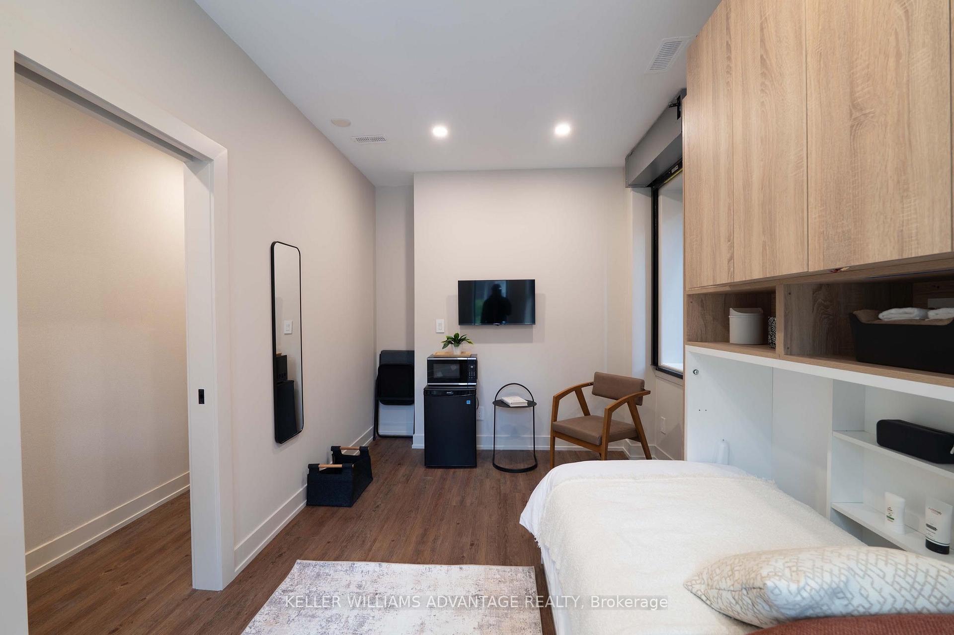 Photo 8 of Unit 1, 23 Ross Street, Toronto, Kensington-Chinatown — HOMEH