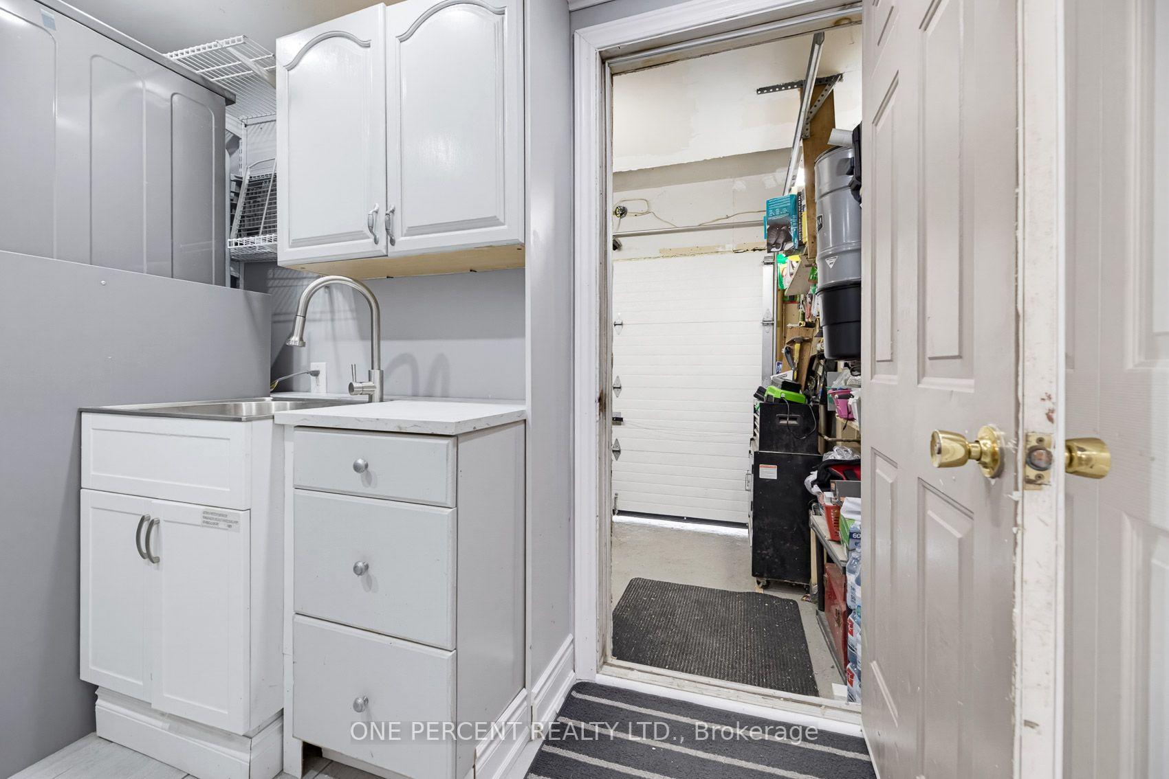Photo 34 of 51 Courtleigh Square, Brampton, Heart Lake East — HOMEH