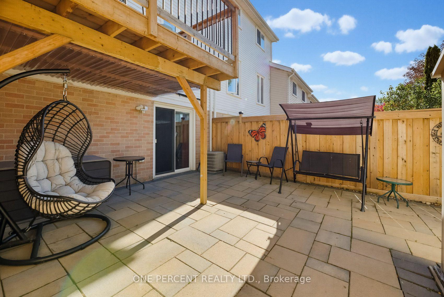 Photo 41 of 51 Courtleigh Square, Brampton, Heart Lake East — HOMEH