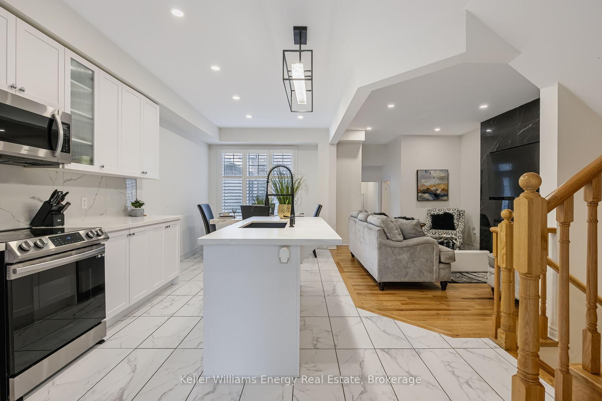 Photo 6 of 165 Coronation Road, Whitby, Rural Whitby — HOMEH