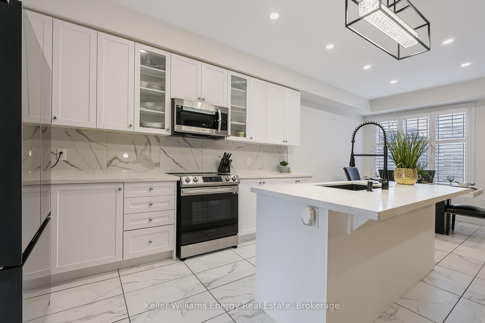 Photo 7 of 165 Coronation Road, Whitby, Rural Whitby — HOMEH