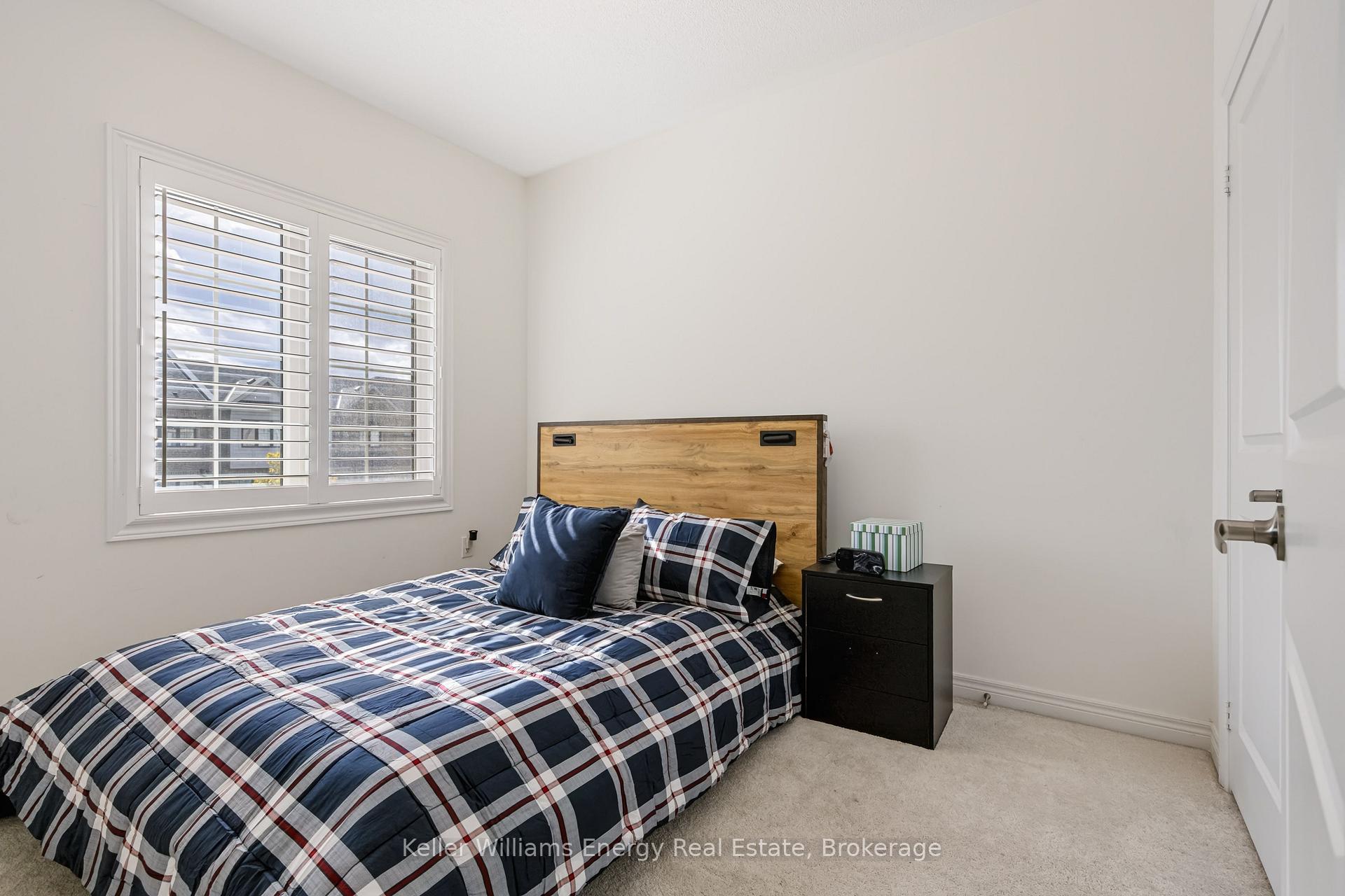 Photo 36 of 165 Coronation Road, Whitby, Rural Whitby — HOMEH