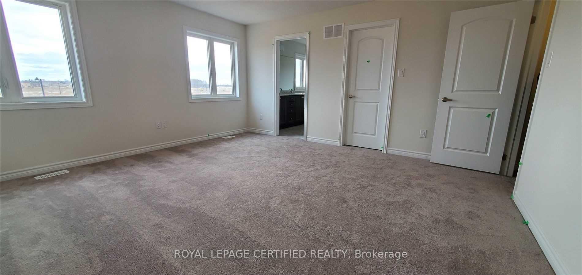 Photo 11 of 21 Munro Circle, Brantford, Empire South — HOMEH