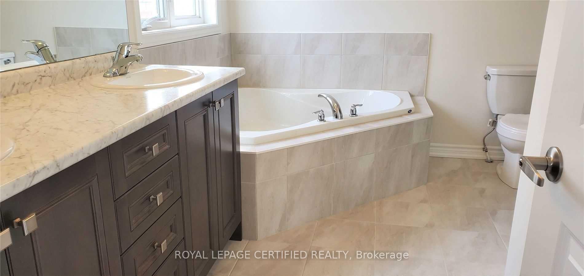Photo 13 of 21 Munro Circle, Brantford, Empire South — HOMEH