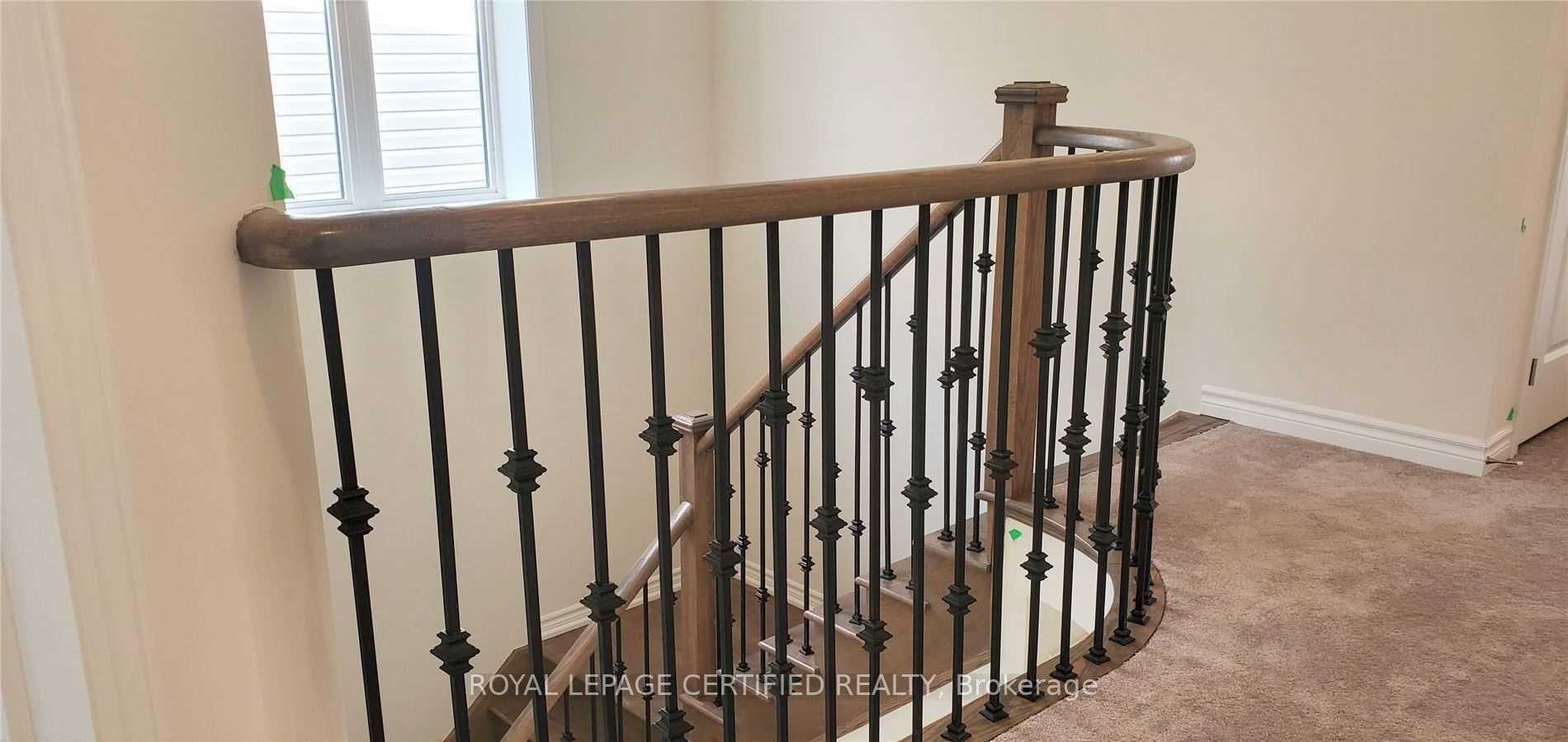 Photo 16 of 21 Munro Circle, Brantford, Empire South — HOMEH