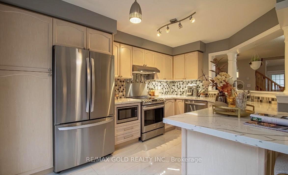 Photo 2 of 22 Roy Rainey Avenue, Markham, Wismer — HOMEH