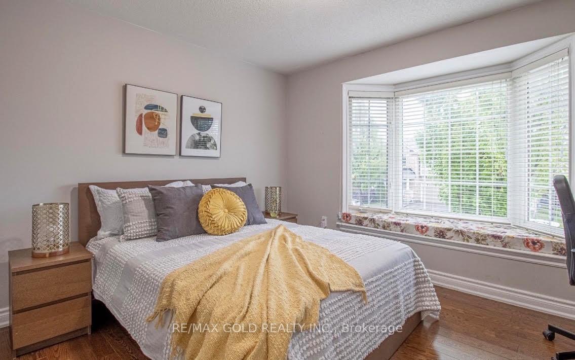 Photo 3 of 22 Roy Rainey Avenue, Markham, Wismer — HOMEH