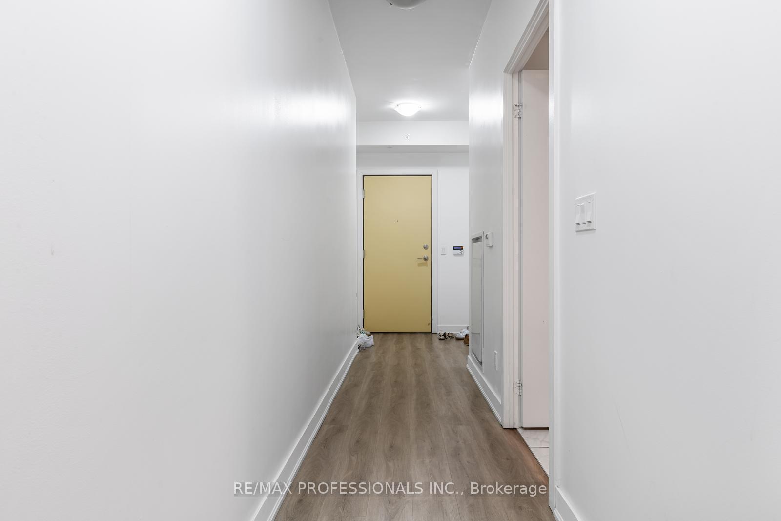 Photo 2 of Unit 325, 30 Nelson Street, Toronto, Waterfront Communities — HOMEH