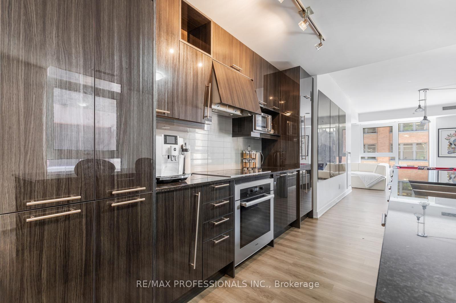 Photo 11 of Unit 325, 30 Nelson Street, Toronto, Waterfront Communities — HOMEH