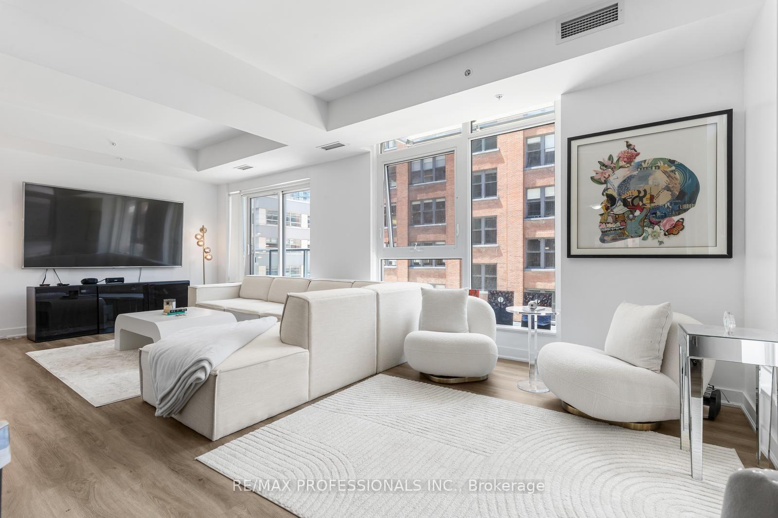 Photo 17 of Unit 325, 30 Nelson Street, Toronto, Waterfront Communities — HOMEH