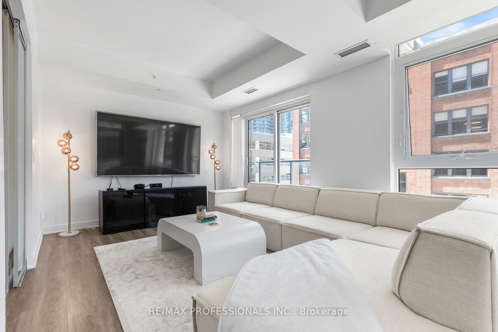 Photo 19 of Unit 325, 30 Nelson Street, Toronto, Waterfront Communities — HOMEH