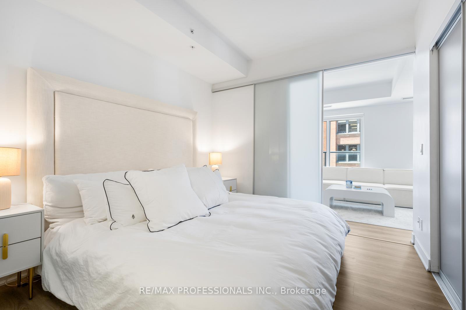 Photo 25 of Unit 325, 30 Nelson Street, Toronto, Waterfront Communities — HOMEH