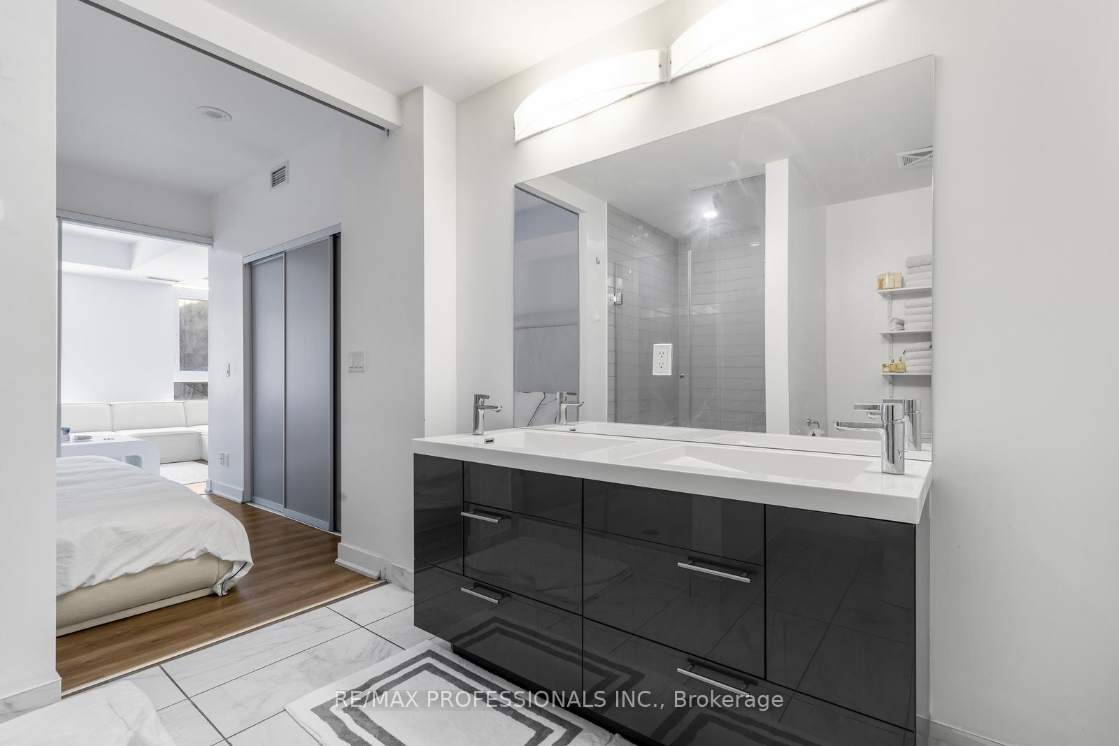Photo 28 of Unit 325, 30 Nelson Street, Toronto, Waterfront Communities — HOMEH