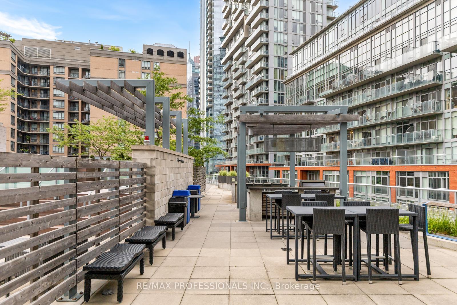 Photo 32 of Unit 325, 30 Nelson Street, Toronto, Waterfront Communities — HOMEH