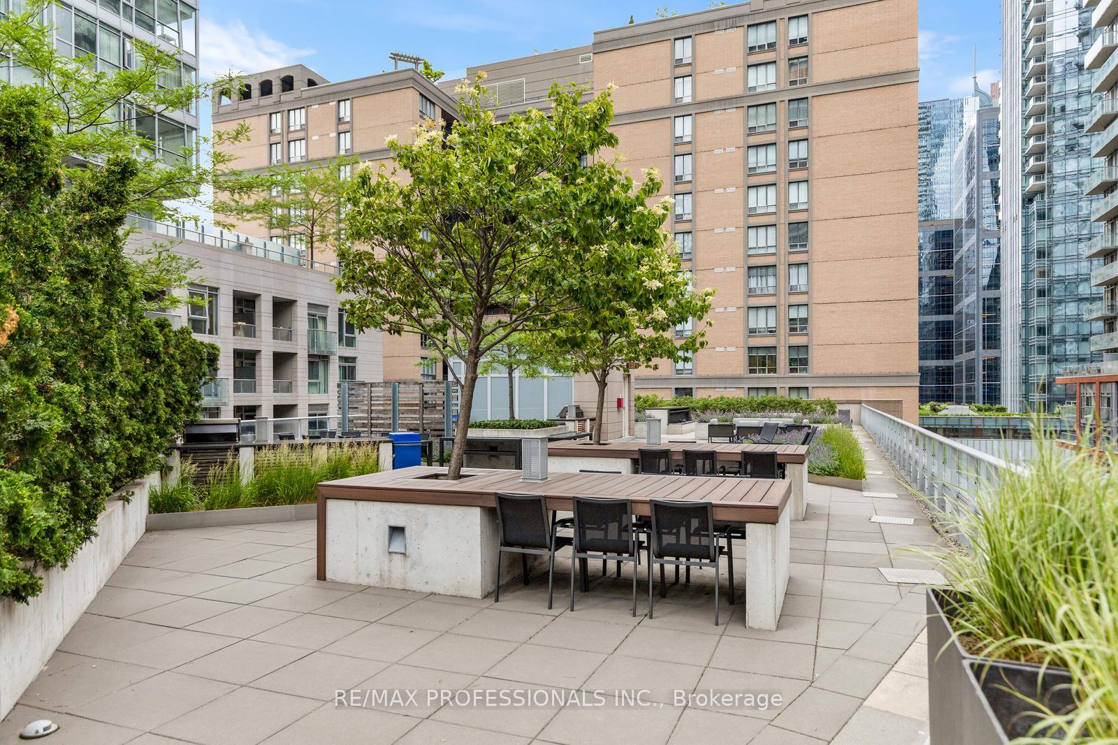 Photo 34 of Unit 325, 30 Nelson Street, Toronto, Waterfront Communities — HOMEH