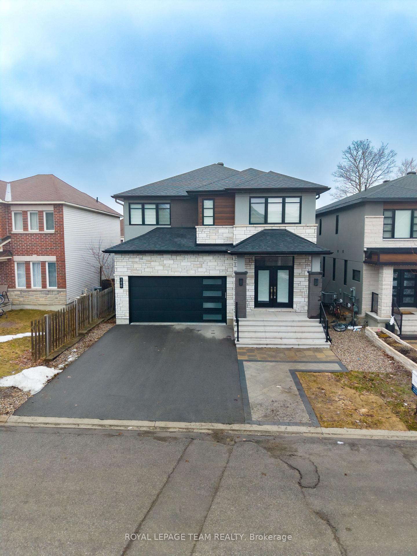 Photo of 348 Abbeydale Circle