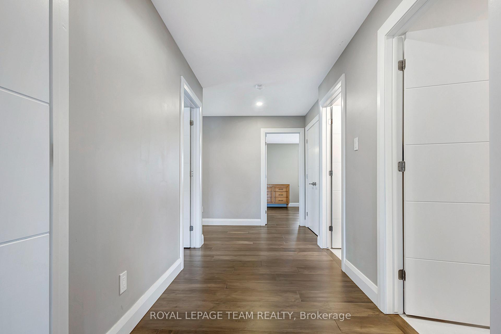 Photo 13 of 348 Abbeydale Circle, Ottawa, Kanata - Morgan's Grant/South March — HOMEH