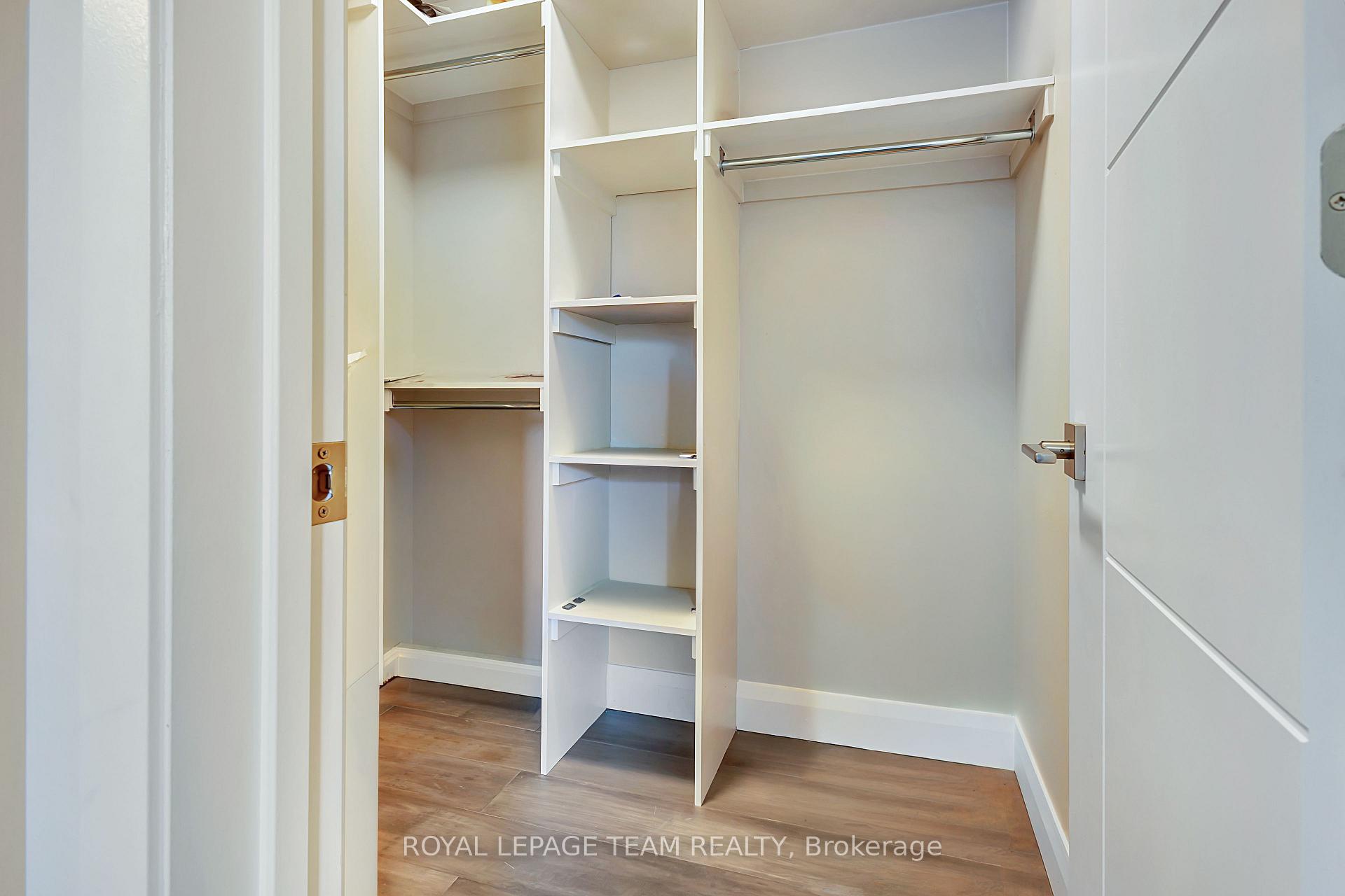 Photo 22 of 348 Abbeydale Circle, Ottawa, Kanata - Morgan's Grant/South March — HOMEH