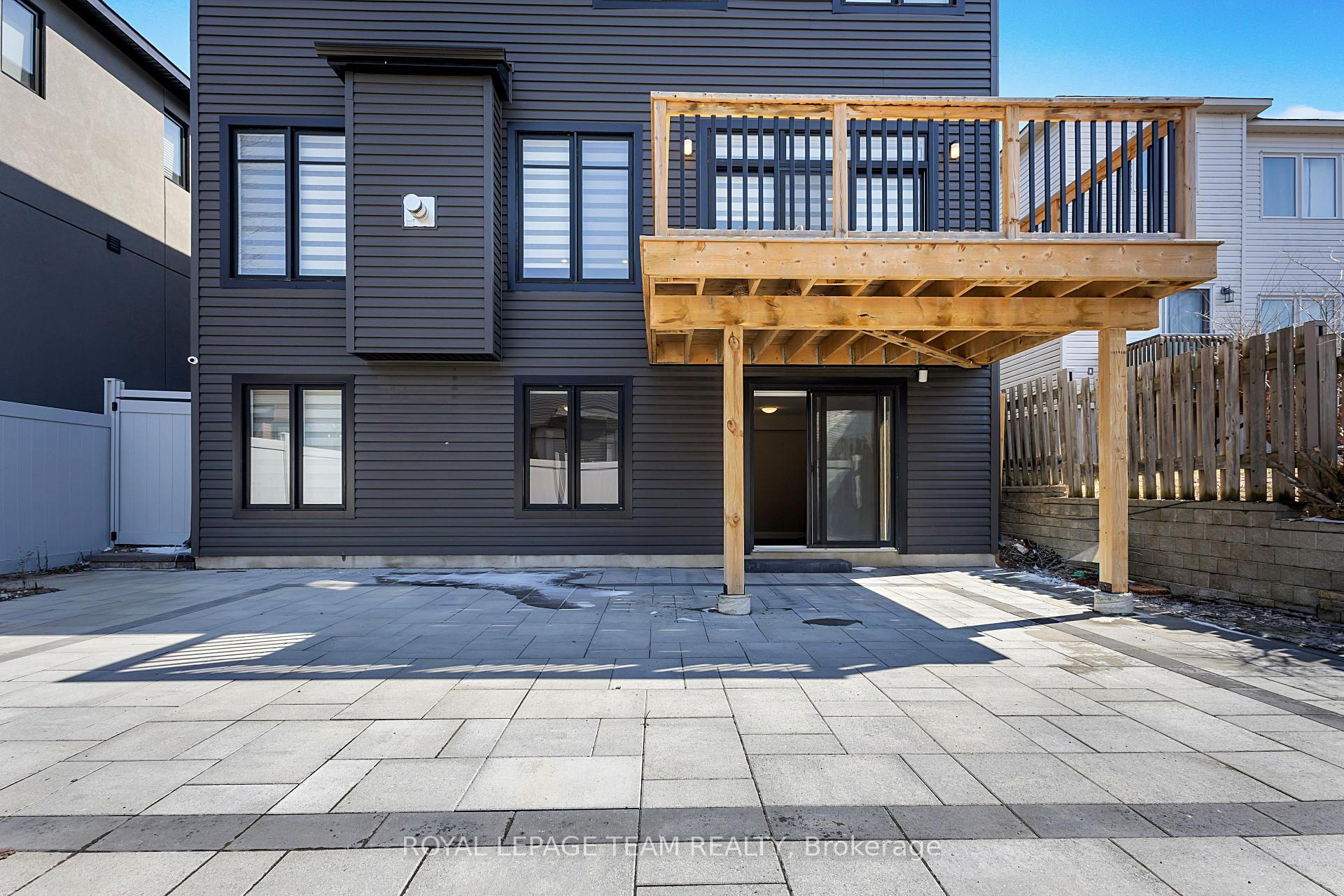 Photo 29 of 348 Abbeydale Circle, Ottawa, Kanata - Morgan's Grant/South March — HOMEH