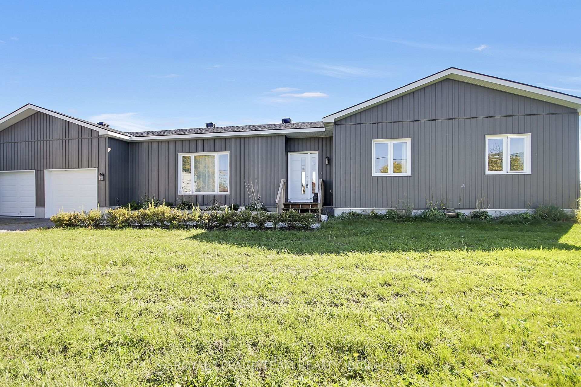 Photo of 10664 Blaine Road
