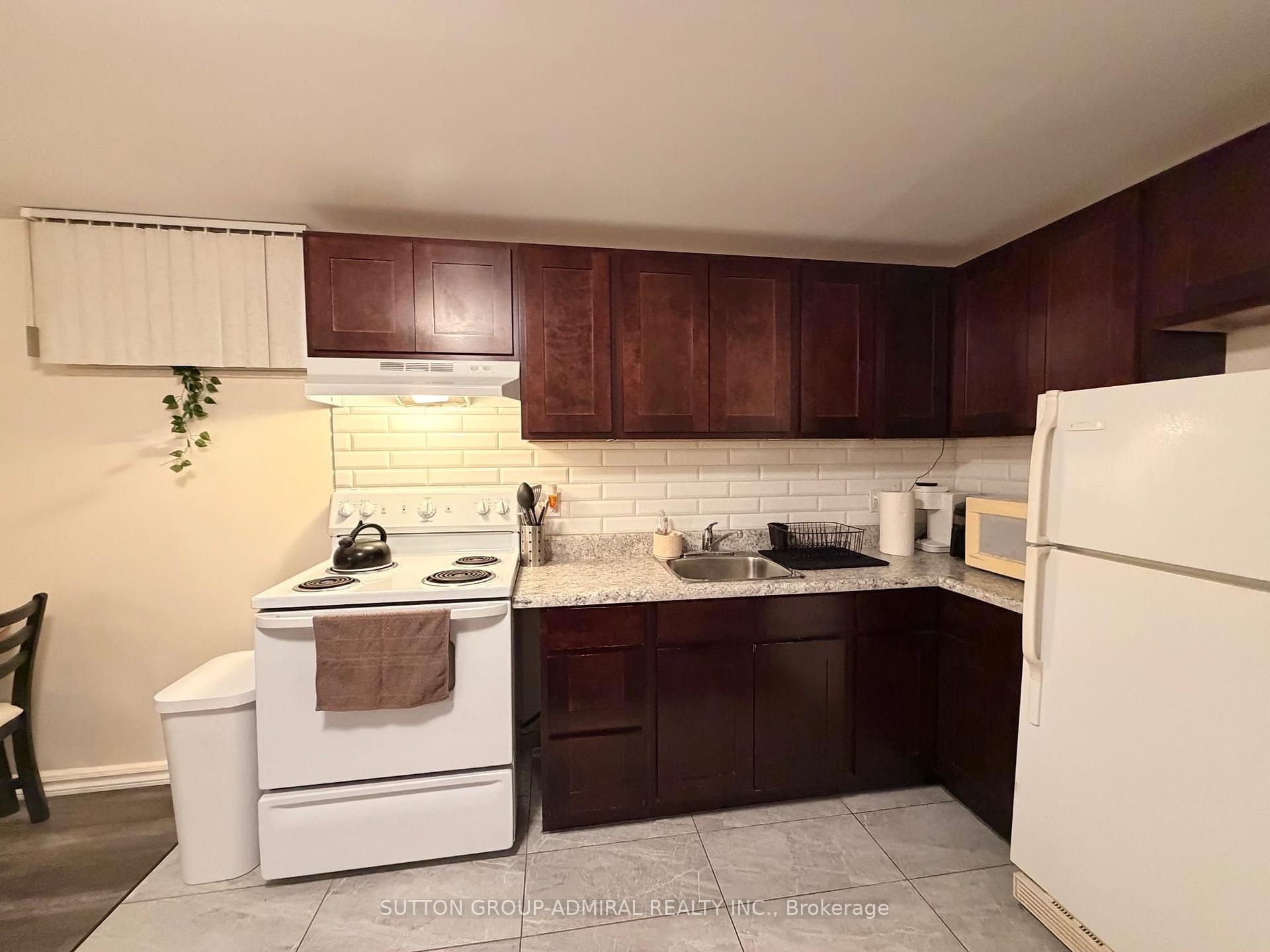 Photo 10 of 93 North Ridge Road, Vaughan, West Woodbridge — HOMEH